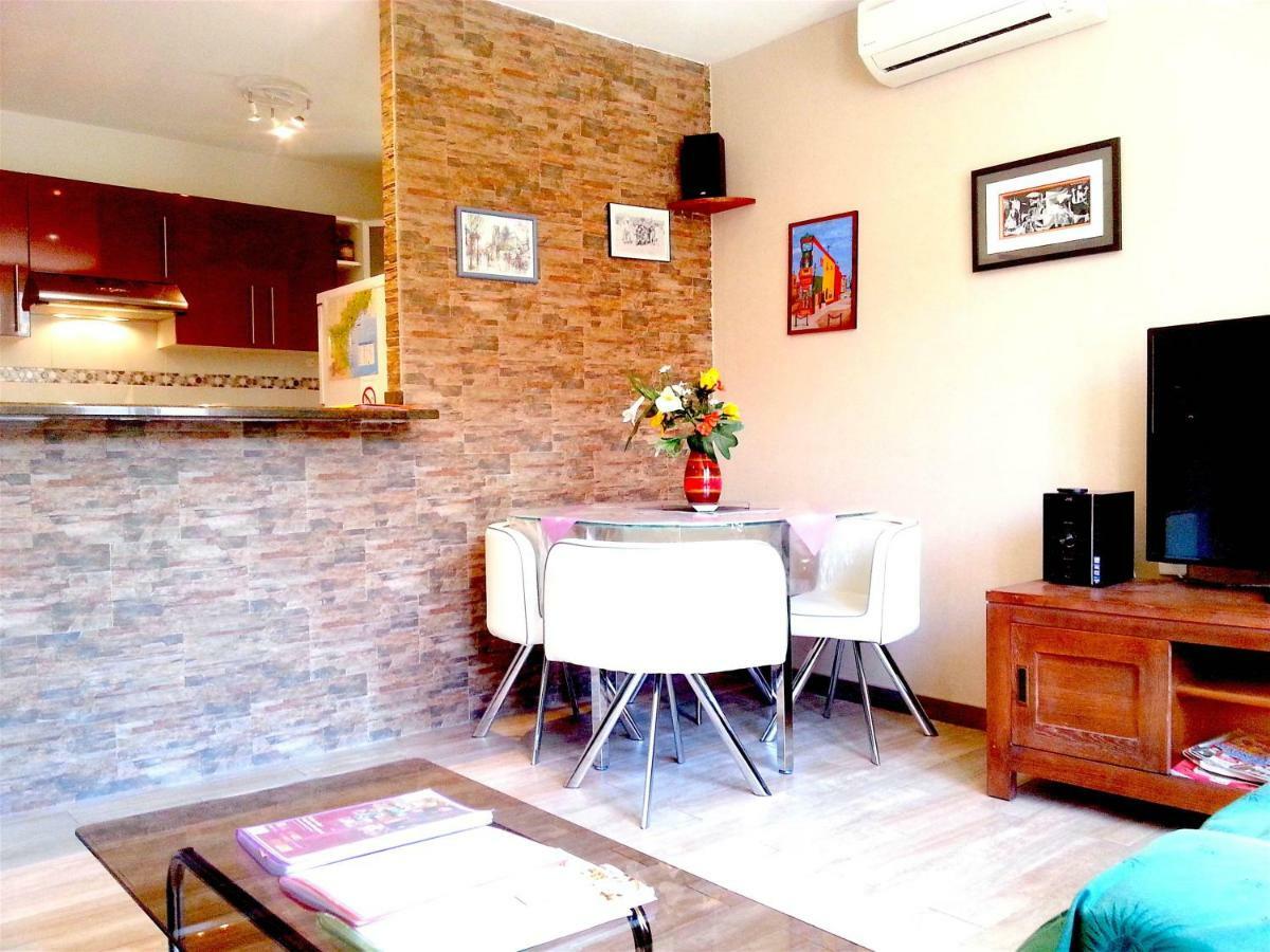 Hola! Apartment *